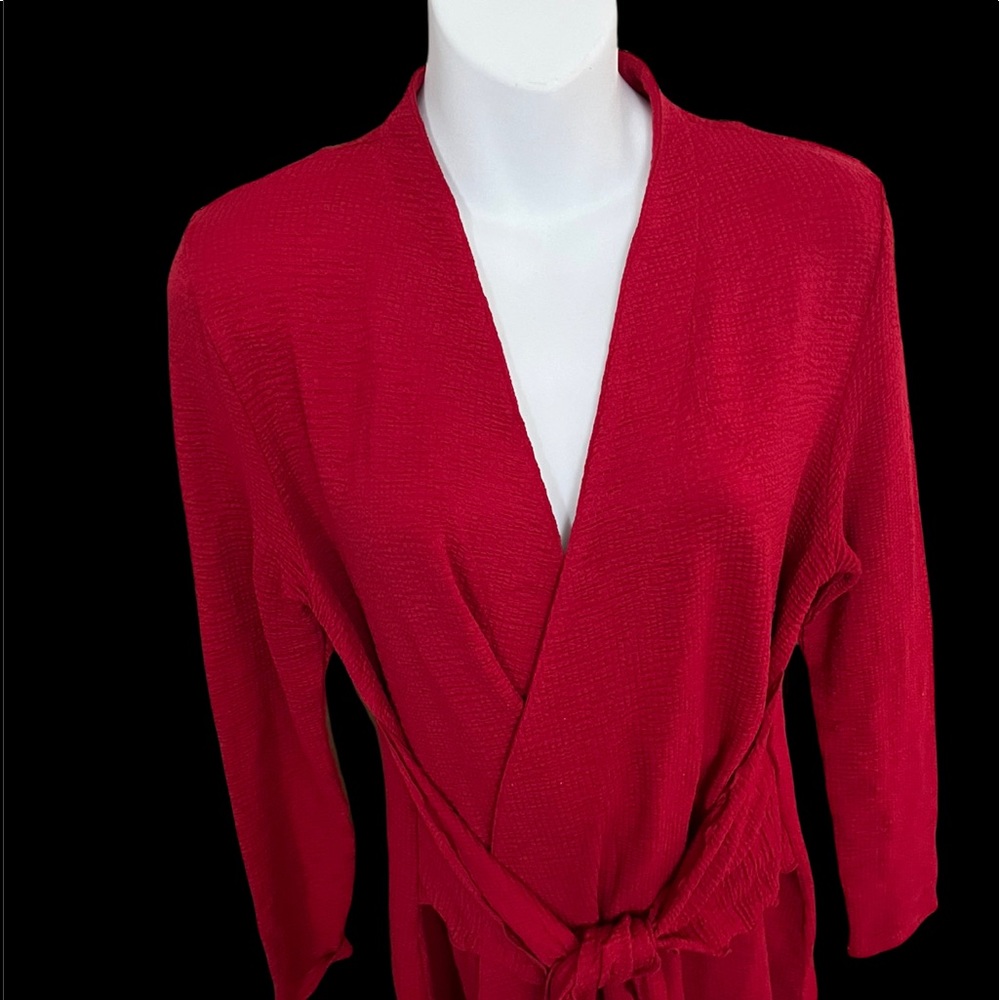 Linea Donna beautiful red top